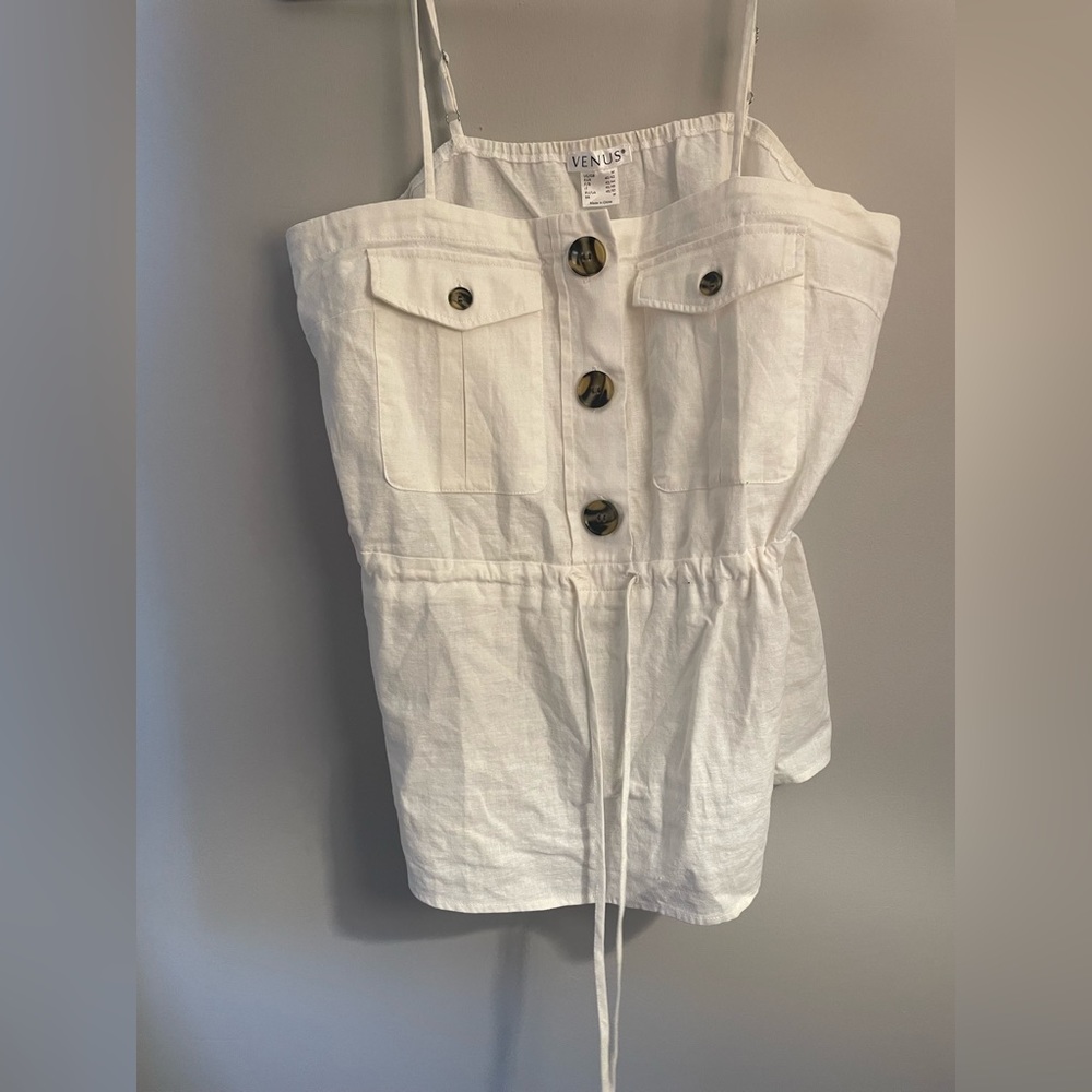 White sleeveless top with adjustable waist and button detailing from Venus - Picture 2 of 7